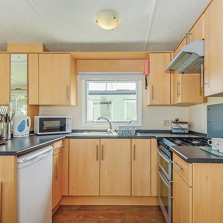 Riverside Caravan Holiday Park Богнър Реджис Екстериор снимка